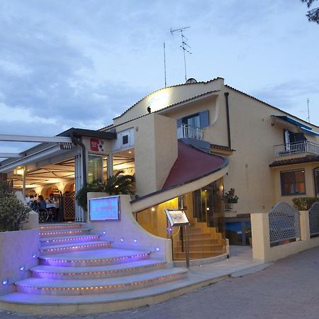 Hotel Gabbiano サン・ドミノ エクステリア 写真
